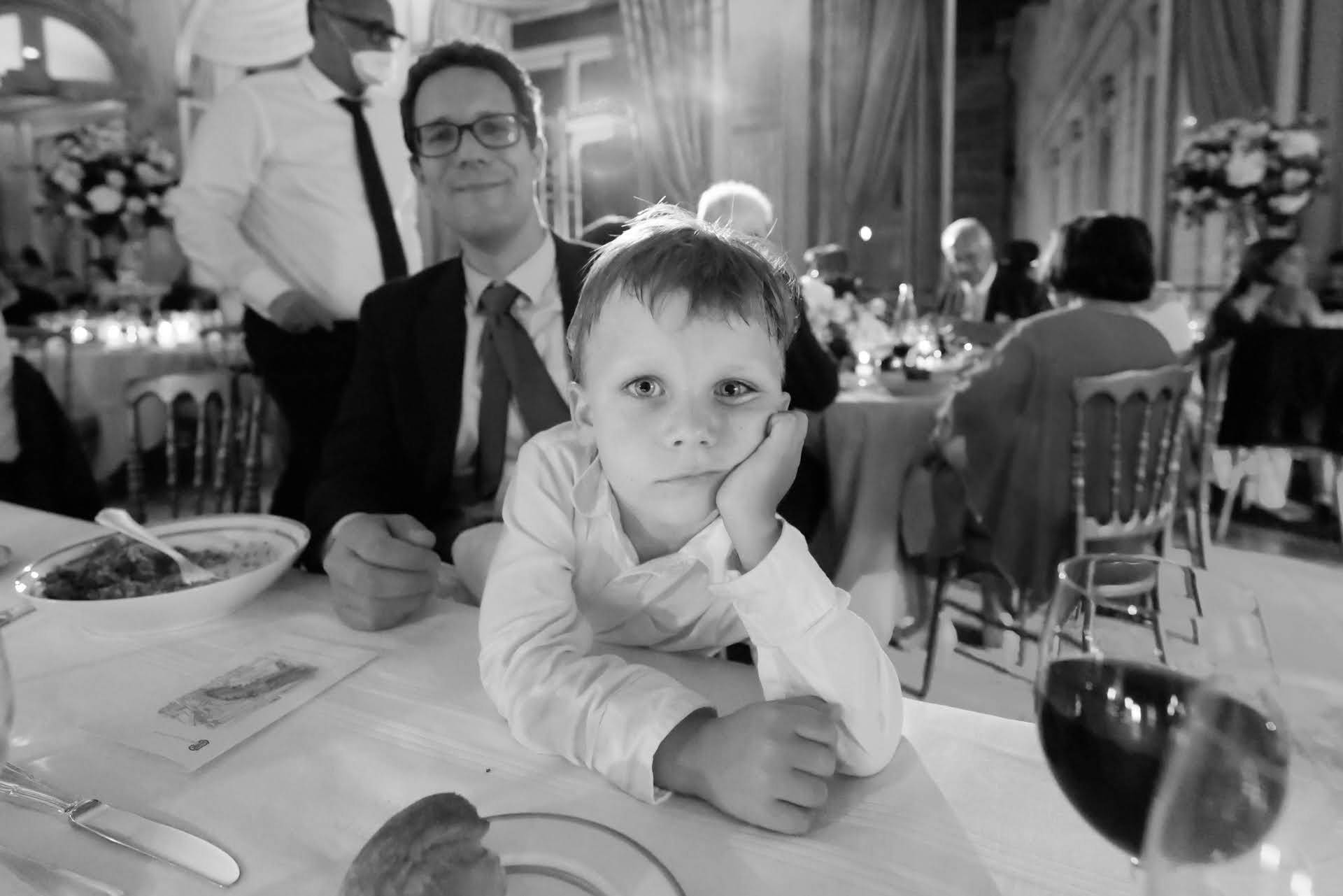 Lire la suite à propos de l’article Pendant un “shooting mariage” à Paris